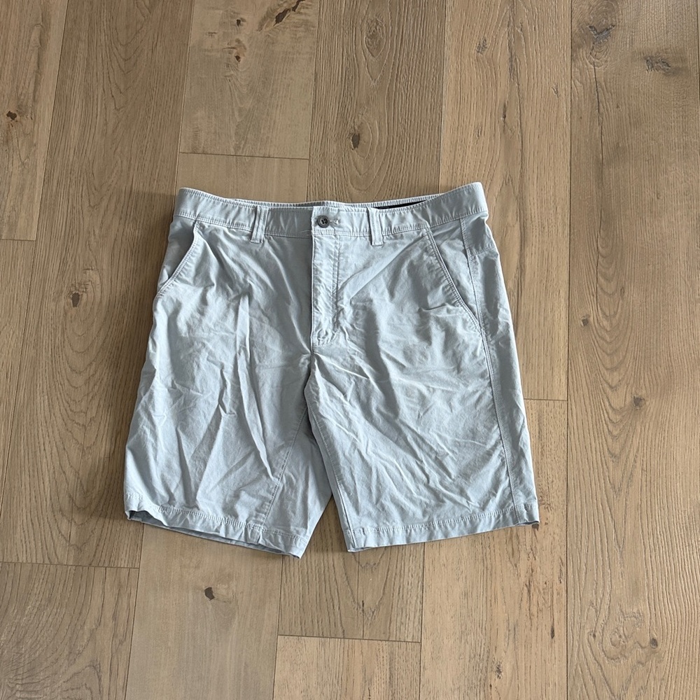 Eddie Bauer Light Gray Men's Flat-Front Shorts